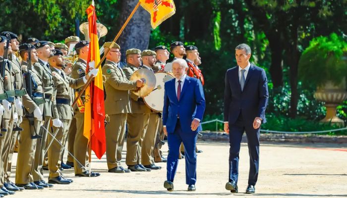  Lula alerta sobre risco de bets e big techs para famílias e democracia 